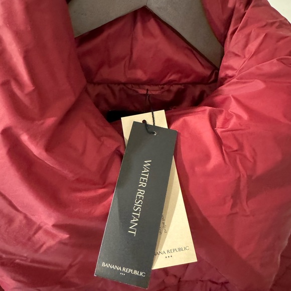 Banana Republic | PETITE FUNNEL-NECK PUFFER COAT - Picture 6 of 7